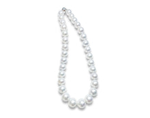 Load image into Gallery viewer, South Sea Pearl Necklace
