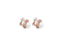 Load image into Gallery viewer, Fresh Water Pearl Earrings
