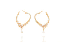 Load image into Gallery viewer, 18K Gold Diamond Earring
