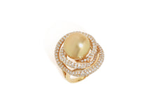 Load image into Gallery viewer, 18 Karat Gold with South Sea Pearl Ring

