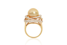 Load image into Gallery viewer, 18 Karat Gold with South Sea Pearl Ring
