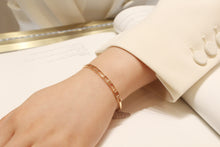 Load image into Gallery viewer, 18K Rose Gold Bangle
