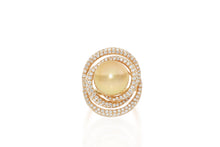 Load image into Gallery viewer, 18 Karat Gold with South Sea Pearl Ring
