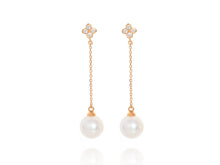 Load image into Gallery viewer, Akoya Pearl Earrings
