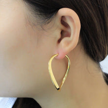 Load image into Gallery viewer, 18K Gold Earring
