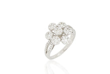 Load image into Gallery viewer, 18K Gold Diamond Ring
