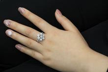 Load image into Gallery viewer, 18K Gold Diamond Ring
