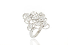 Load image into Gallery viewer, 18K Gold Diamond Ring
