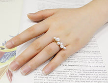 Load image into Gallery viewer, Akoya Pearl Ring
