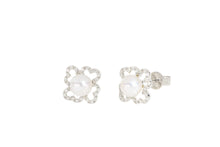 Load image into Gallery viewer, Akoya Pearl Earrings
