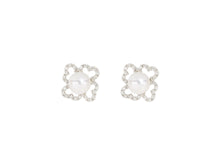 Load image into Gallery viewer, Akoya Pearl Earrings
