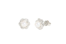 Load image into Gallery viewer, Akoya Pearl Earrings
