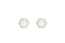 Load image into Gallery viewer, Akoya Pearl Earrings
