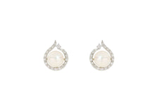 Load image into Gallery viewer, Akoya Pearl Earrings
